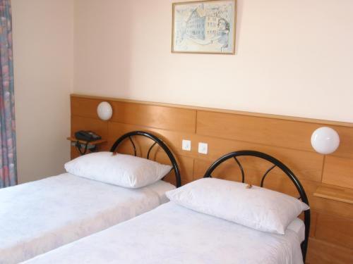 Hotel Du Val Cernier Room photo